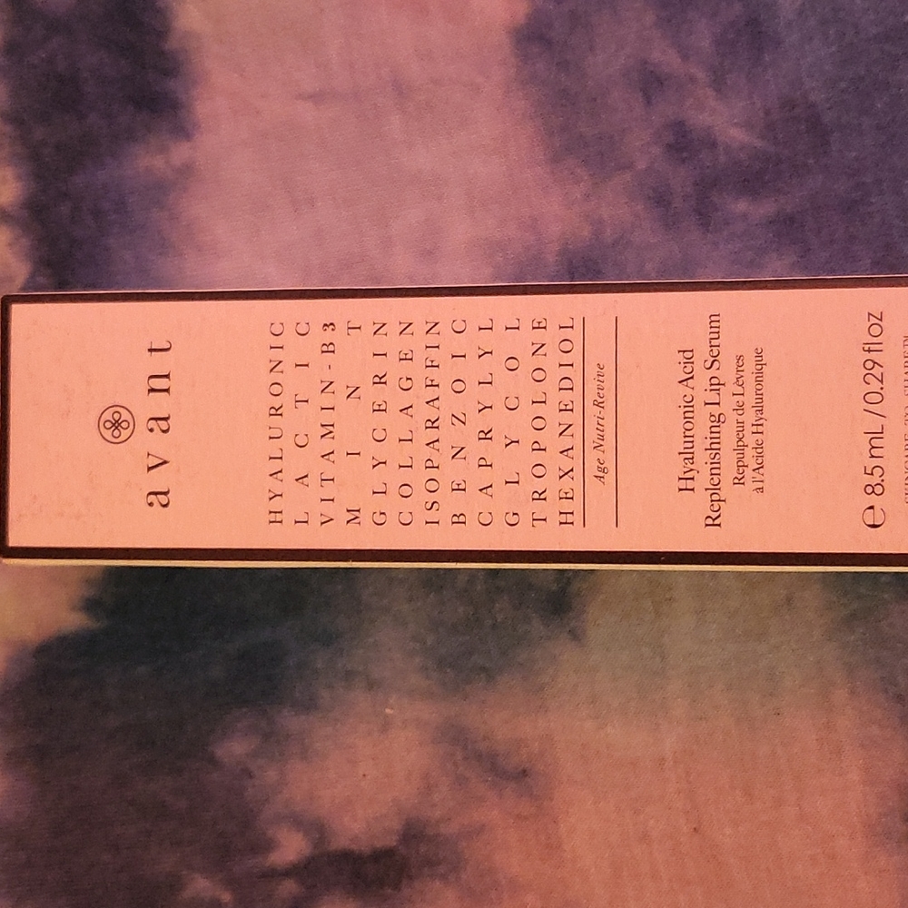 Avant lip serum